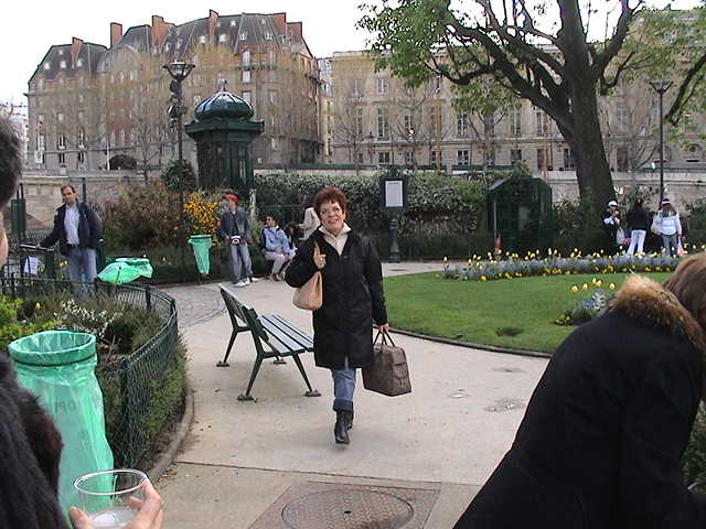 010.JPG